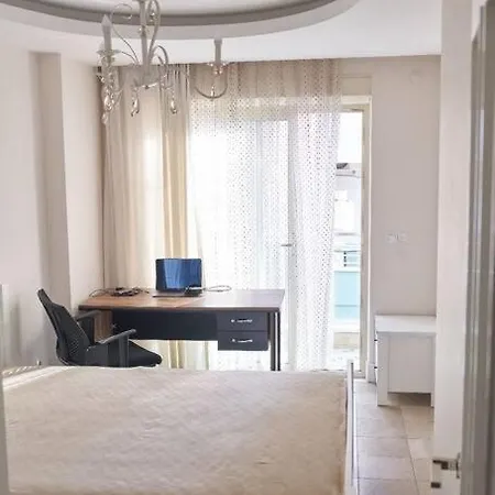 Cleopatra Ultra-luxury 3-bedroom Penthouse Apartament