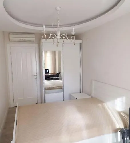 Cleopatra Ultra-luxury 3-bedroom Penthouse Apartament *