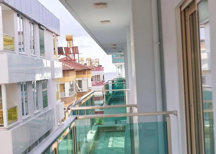 Cleopatra Ultra-luxury 3-bedroom Penthouse *